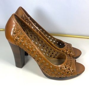 Joan & David Peep Toe Platform Pumps CJYAMINA 9 M